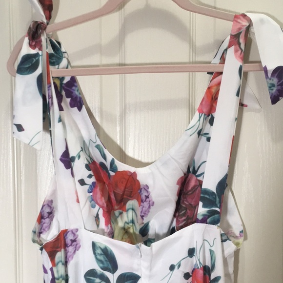 White Floral Maxi Dress - Picture 5 of 5